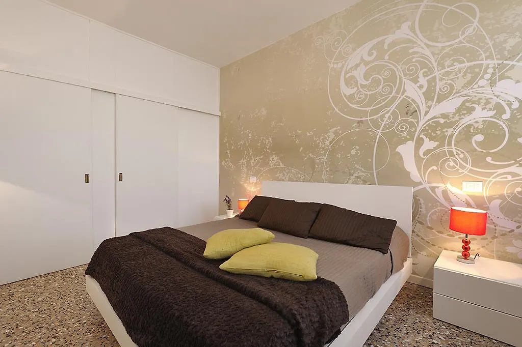 Venice Garden View Apartments