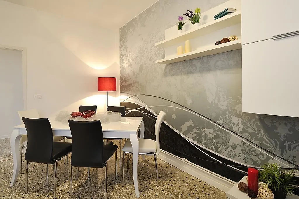 Venice Garden View Apartments