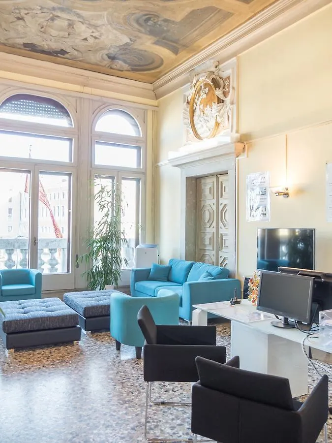 Venice Garden View Apartments